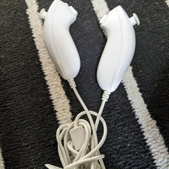 Black wii console - Picture 4 of 15